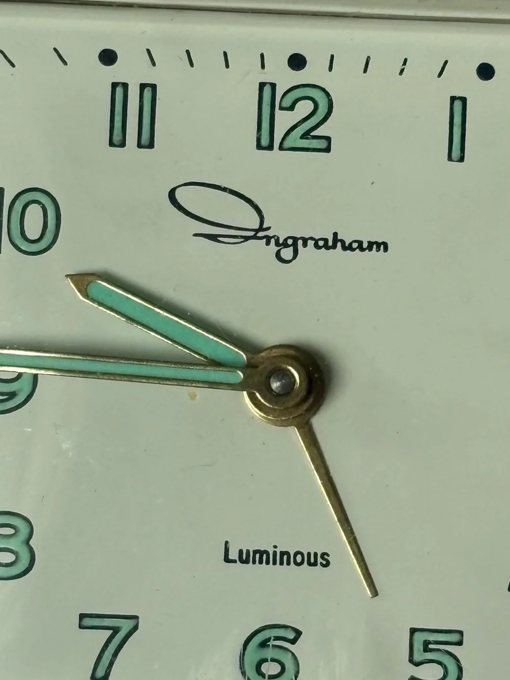 Ingraham Vintage Travel Alarm Clock With Fold Up Case - Picture 2 of 8